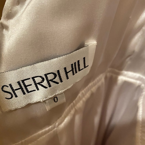Sherri Hill white gown.  Size 0. - Picture 5 of 6